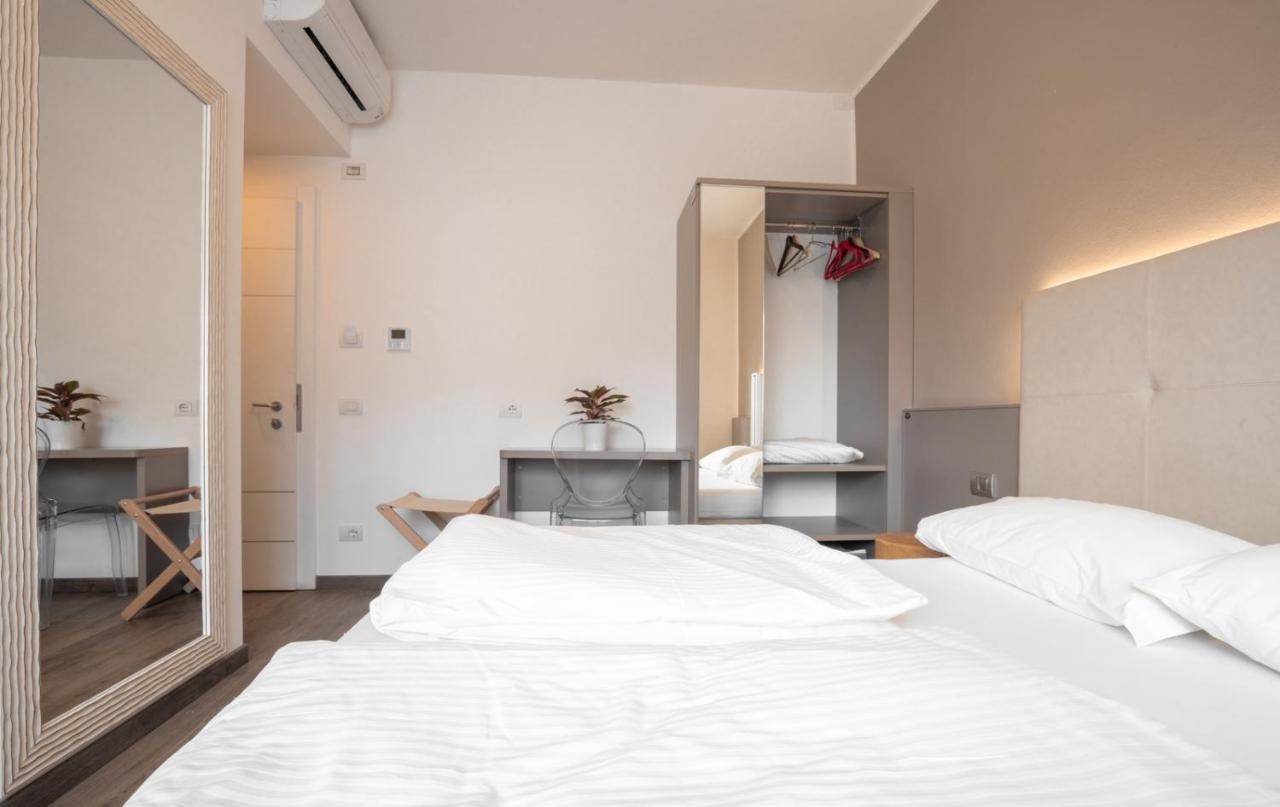 Hotel Rolly Riva del Garda Esterno foto