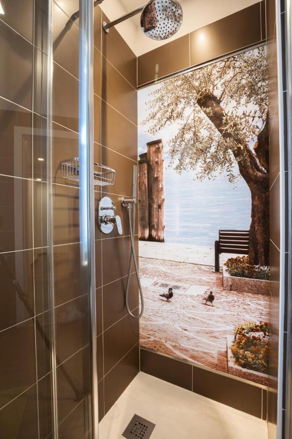 Hotel Rolly Riva del Garda Esterno foto